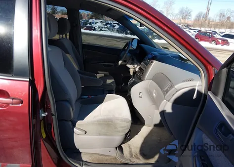 2007 Toyota Sienna Le z USA, uszkodzony, nr VIN 5TDZK23C17S097493